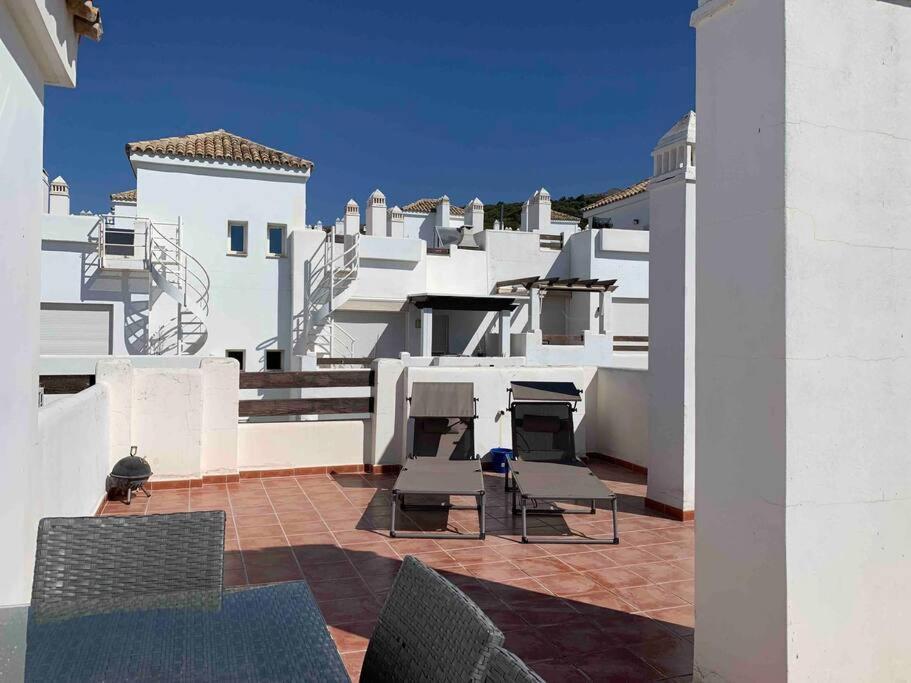 Penthouse Seaview And Golf Valle Romano Estepona Exterior foto